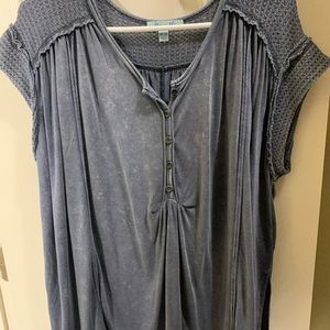 One size fits all flowy shirt